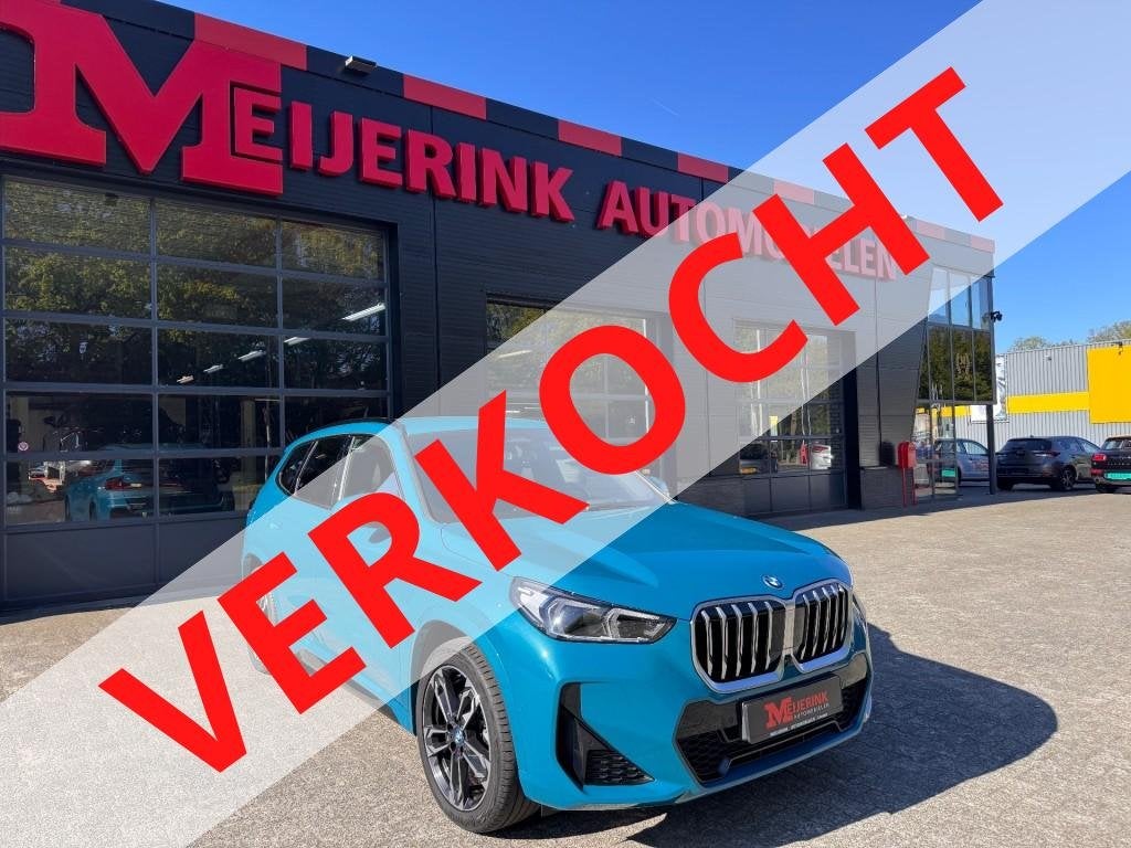 Bmw X1 XDRIVE30E M-SPORT BJ.2023 TREKHAAK, Auto's, BMW, Gebruikt, Huisgarantie, Blauw, Bedrijf