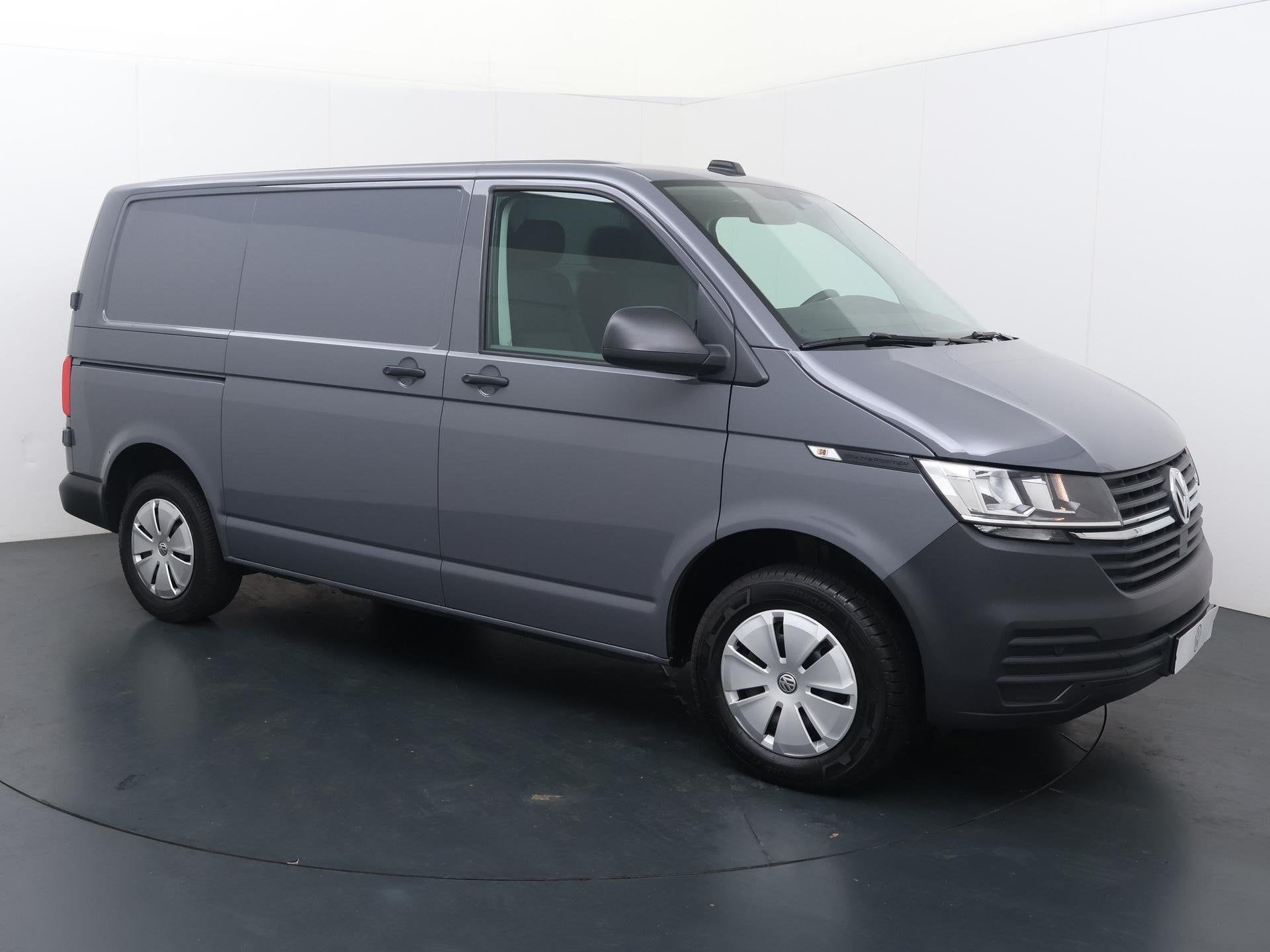 Volkswagen Bedrijfswagens Transporter 2.0 TDI L1H1 28 | 110, Auto's, Stof, Gebruikt, 4 cilinders, Met garantie (alle)