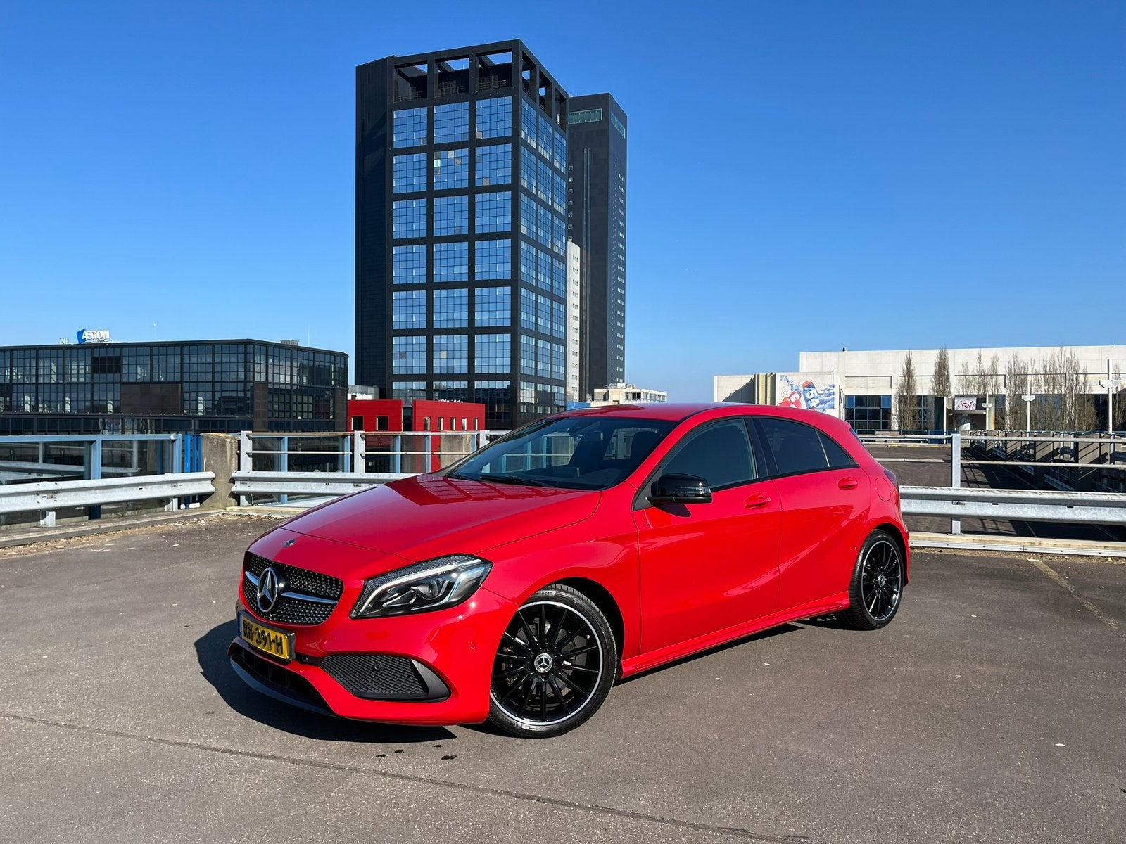 Mercedes-Benz A-Klasse 77dkm 175pk 7G-DCT 2017, Auto's, Bi-Xenon koplampen, 4 cilinders, 19 km/l, Particulier