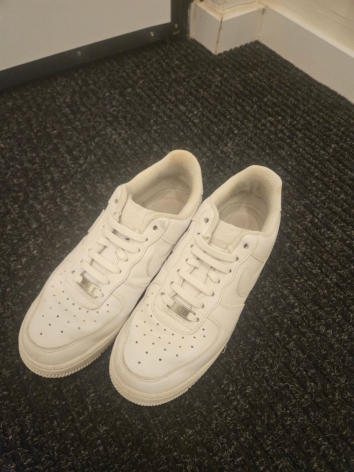 Witte Nike Air sneakers - Maat 40, Kleding | Heren, Nike Air, Ophalen of Verzenden, Gedragen, Wit