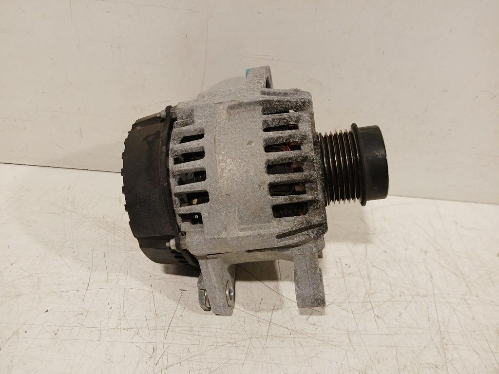 Dynamo Toyota Auris, Onderdelen@venauto.nl, Van der Ven Autorecycling B.V., Gebruikt, Ettenseweg 76, 4706 PB Roosendaal, The Netherlands