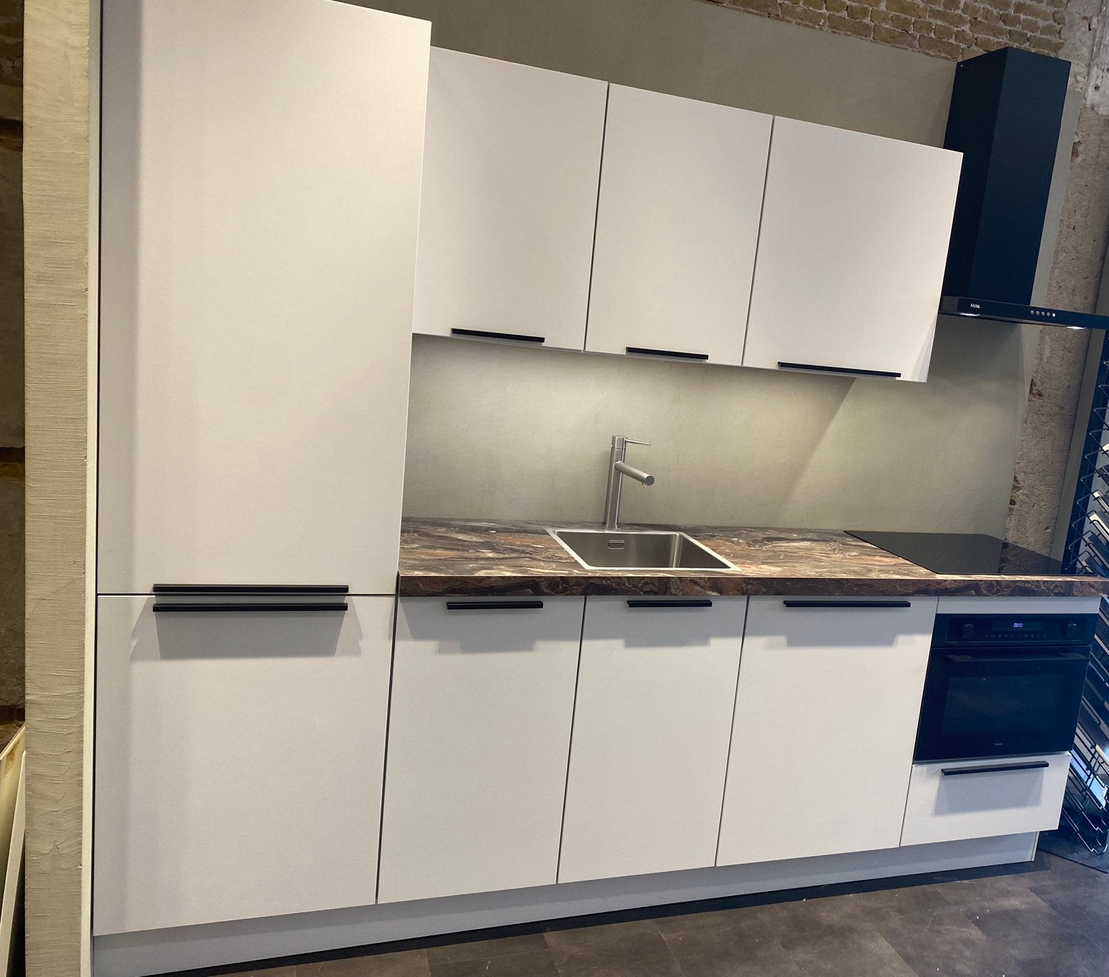 Showroomkeuken met apparatuur, Ophalen, Wit, Nieuw, Enkelwandige keuken