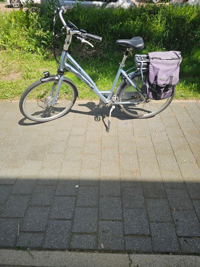 Vogue Solution E-bike met fietstassen, Fietsen en Brommers, Elektrische fietsen, Gebruikt, Overige merken, 51 tot 55 cm, 30 tot 50 km per accu