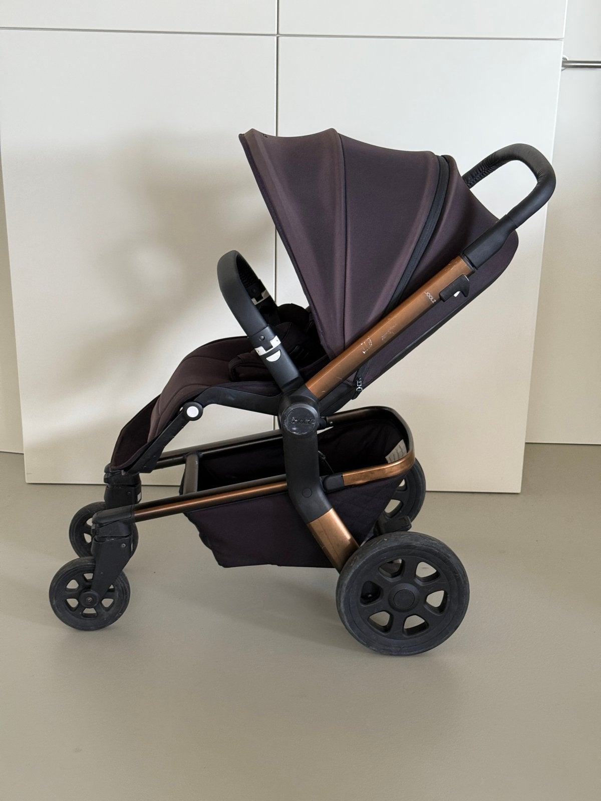 Joolz Hub Kinderwagen + 2x Joolz/Besafe Autostoel + Isofix, Gebruikt, Verstelbare duwstang, Ophalen, Kinderwagen