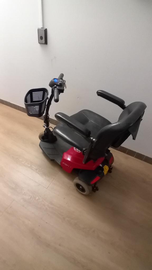 Opvouwbare scootmobiel, Diversen, 10 km/u of minder, Gebruikt, 15 km of minder, Ophalen