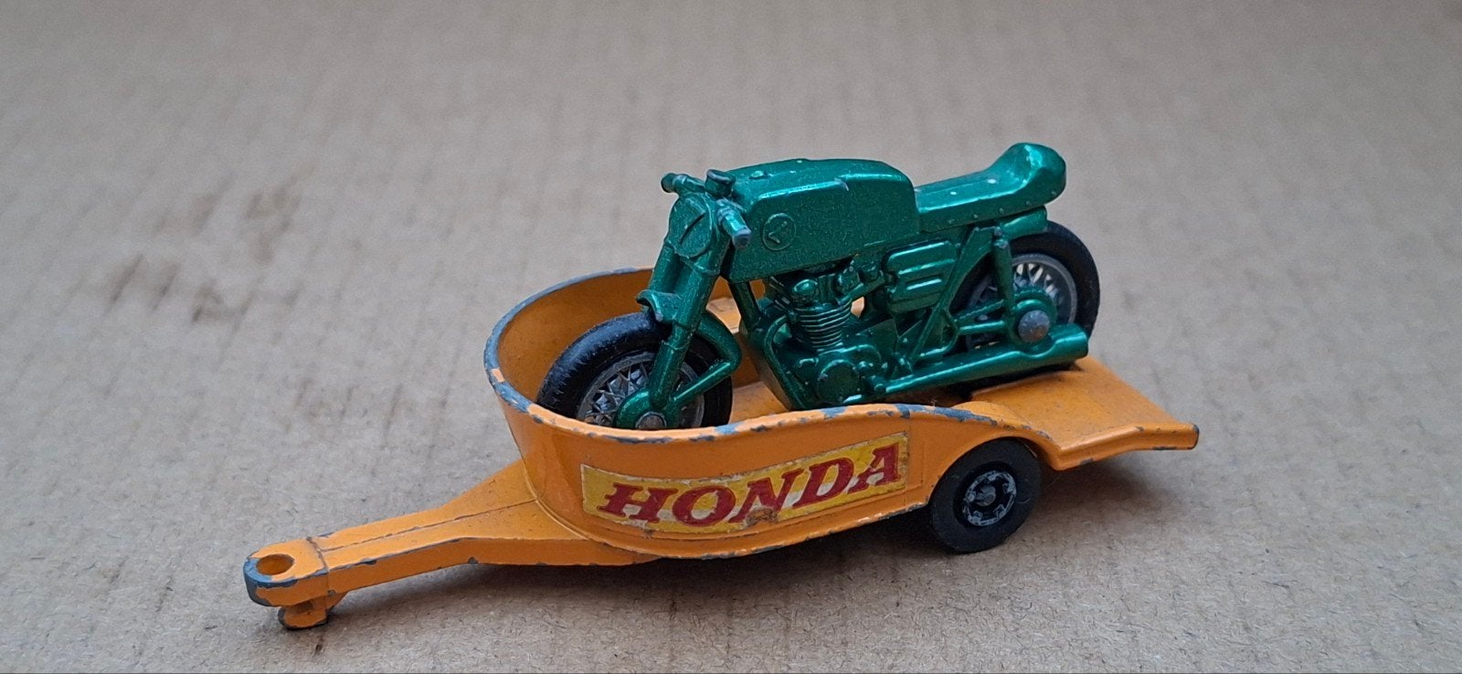 Matchbox Honda No 38 GROEN ORANJE TRAILER BIEDEN, Hobby en Vrije tijd, Ophalen of Verzenden
