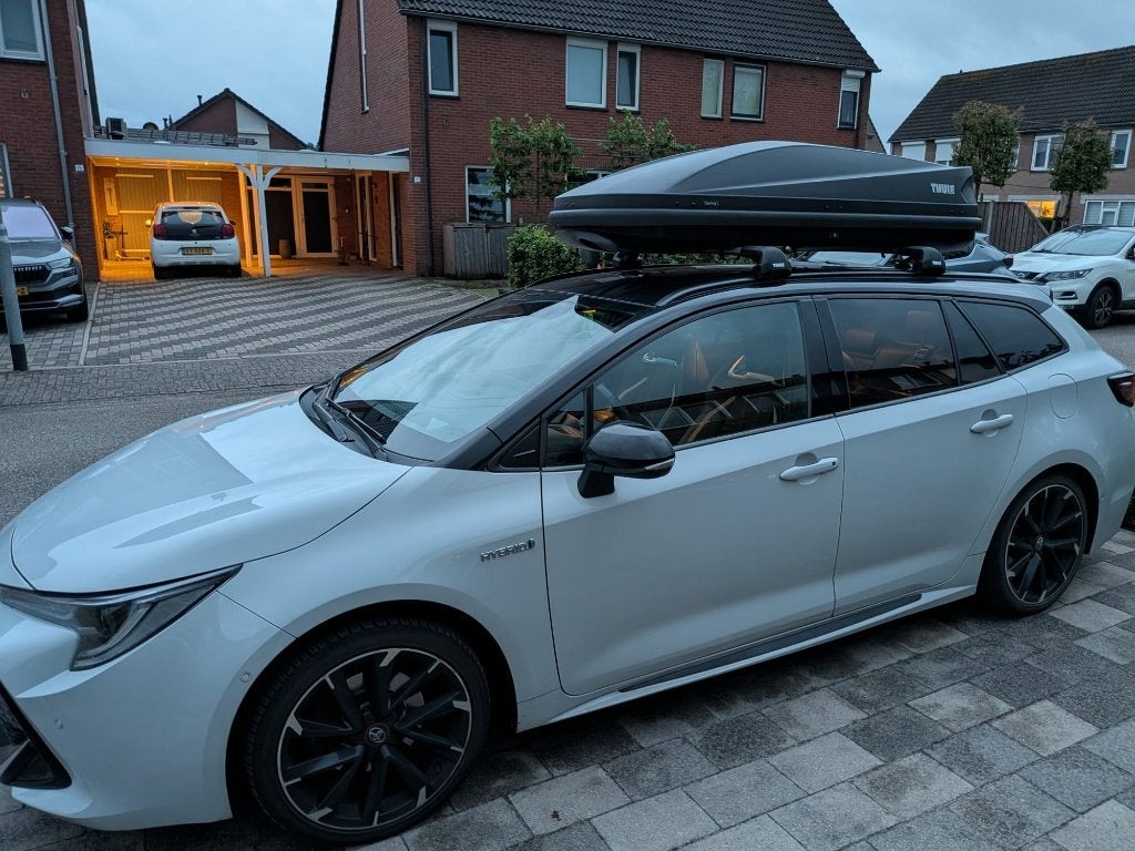 Thule Touring L Dakkoffer (420L) TE HUUR, Auto diversen, Dakkoffers, Ophalen, Nieuw