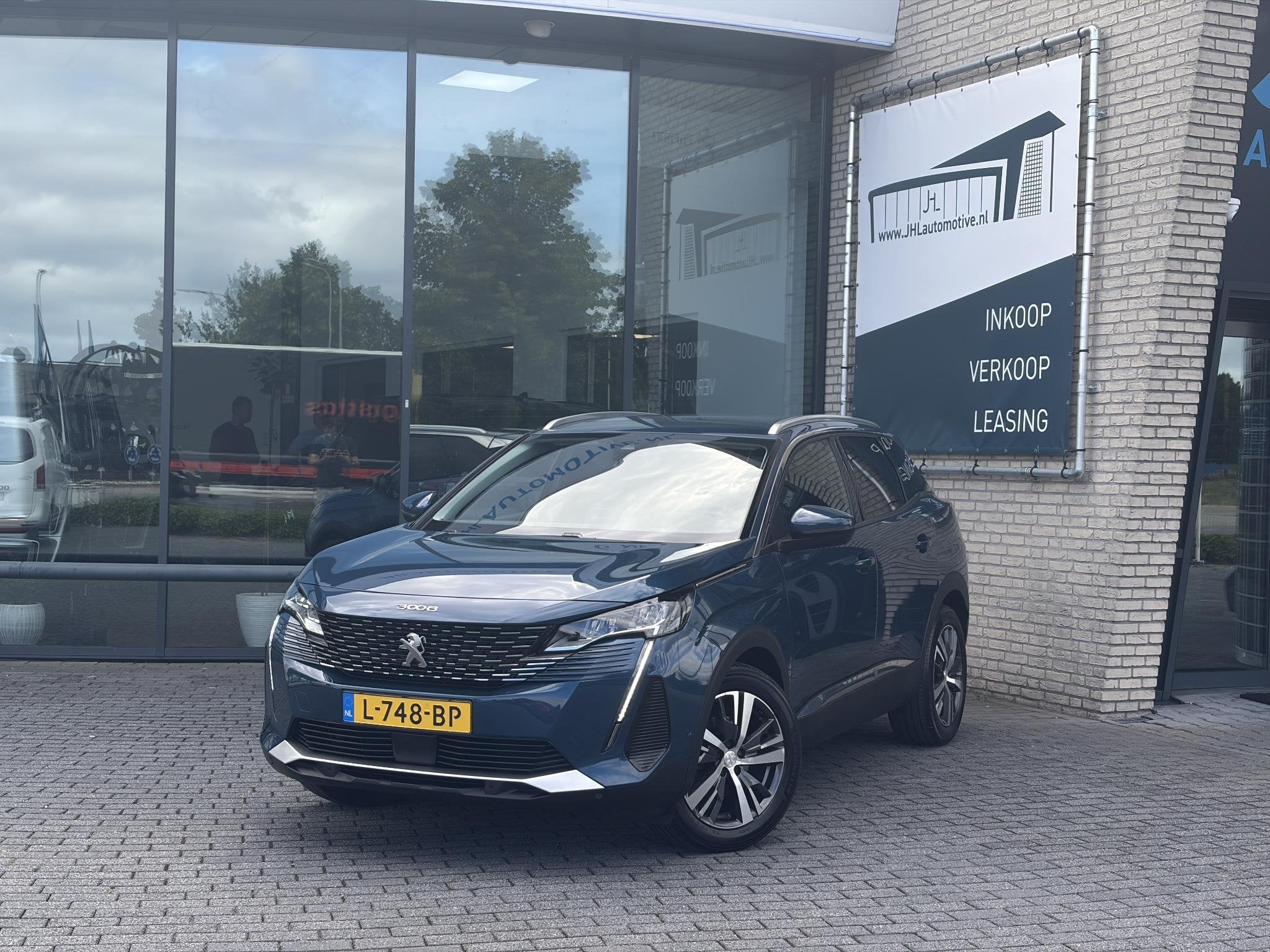 Peugeot 3008 1.2 Allure*HAAK*CAM*ACC*CARPLAY*LED*NAVI*KEY-LE, Auto's, Gebruikt, 1199 cc, Blauw, Leder en Stof