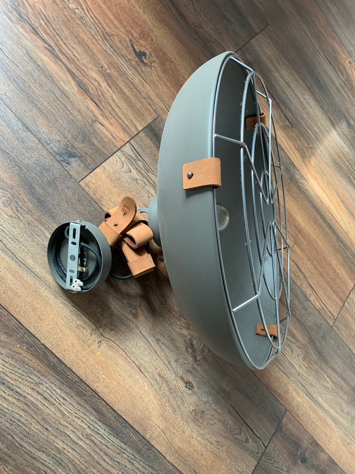 VM Design Cinto 51 Grijze Hanglamp met Rooster, Ophalen, Zo goed als nieuw, Metaal, E27 (groot)