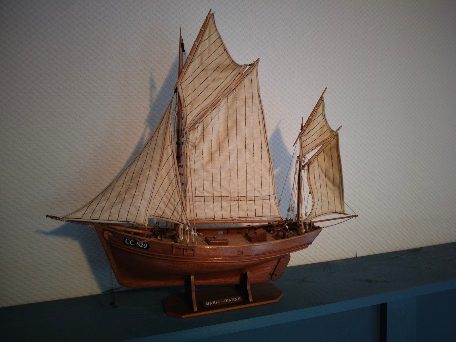 Schitterende houten schip, prachtige details modelbouw, Hobby en Vrije tijd, Modelbouw | Boten en Schepen, Ophalen, Zo goed als nieuw