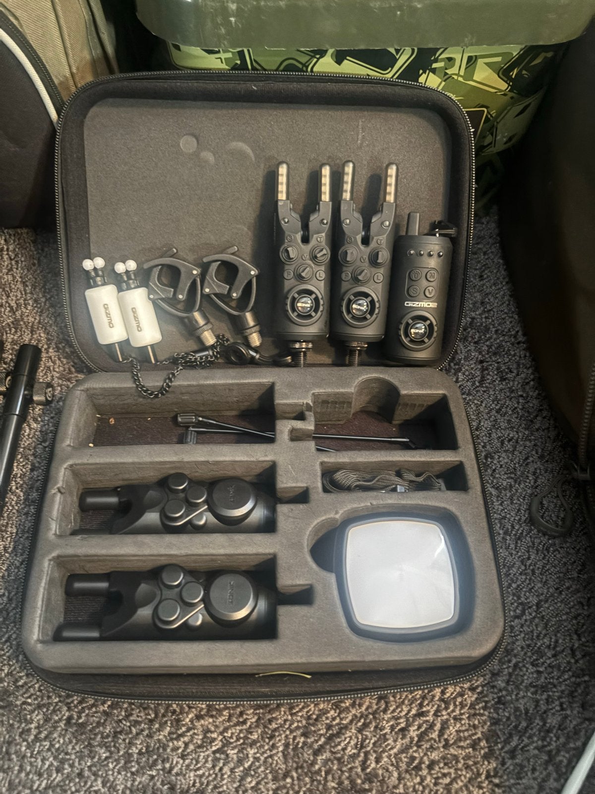 Uitgebreide Karpervisuitrusting - Nieuw en Zo goed als nieuw, Ophalen, Nieuw, Complete set