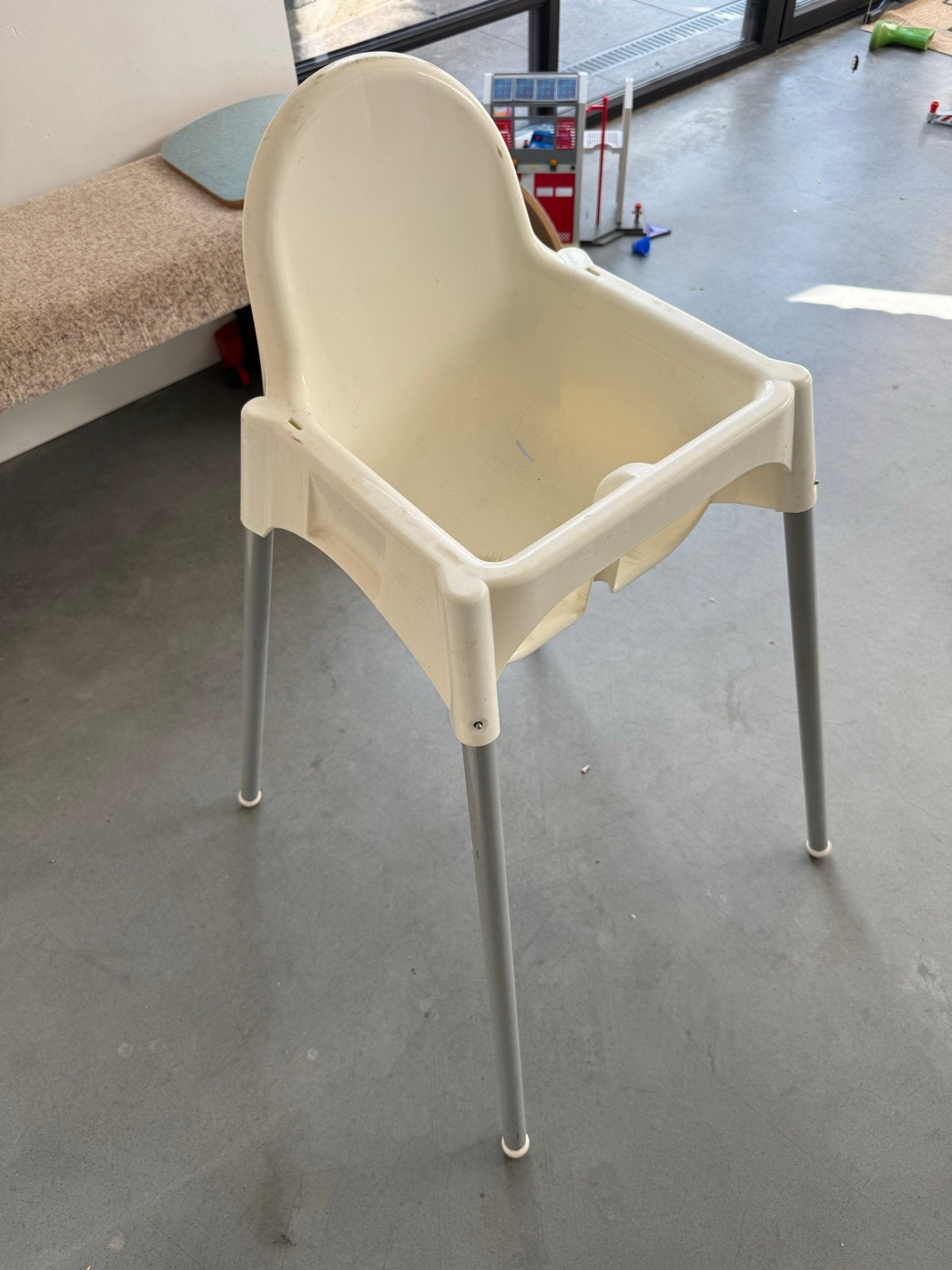 IKEA Antilop kinderstoel met poten, Ophalen of Verzenden, Gebruikt, Overige typen