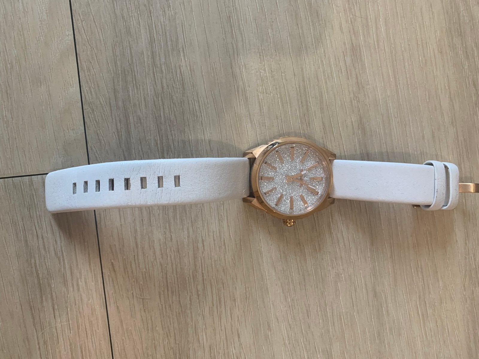 Stijlvol Dames Polshorloge met Strass en Witte Band, Overige merken, Overige materialen, Leer, Polshorloge