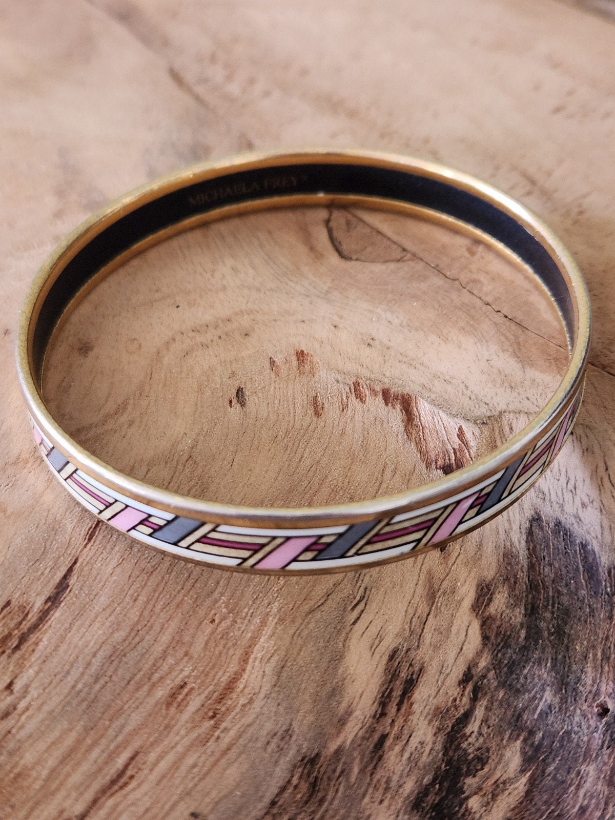Michaele Frey - geemailleerde armband, Ophalen of Verzenden, Goud, Overige materialen