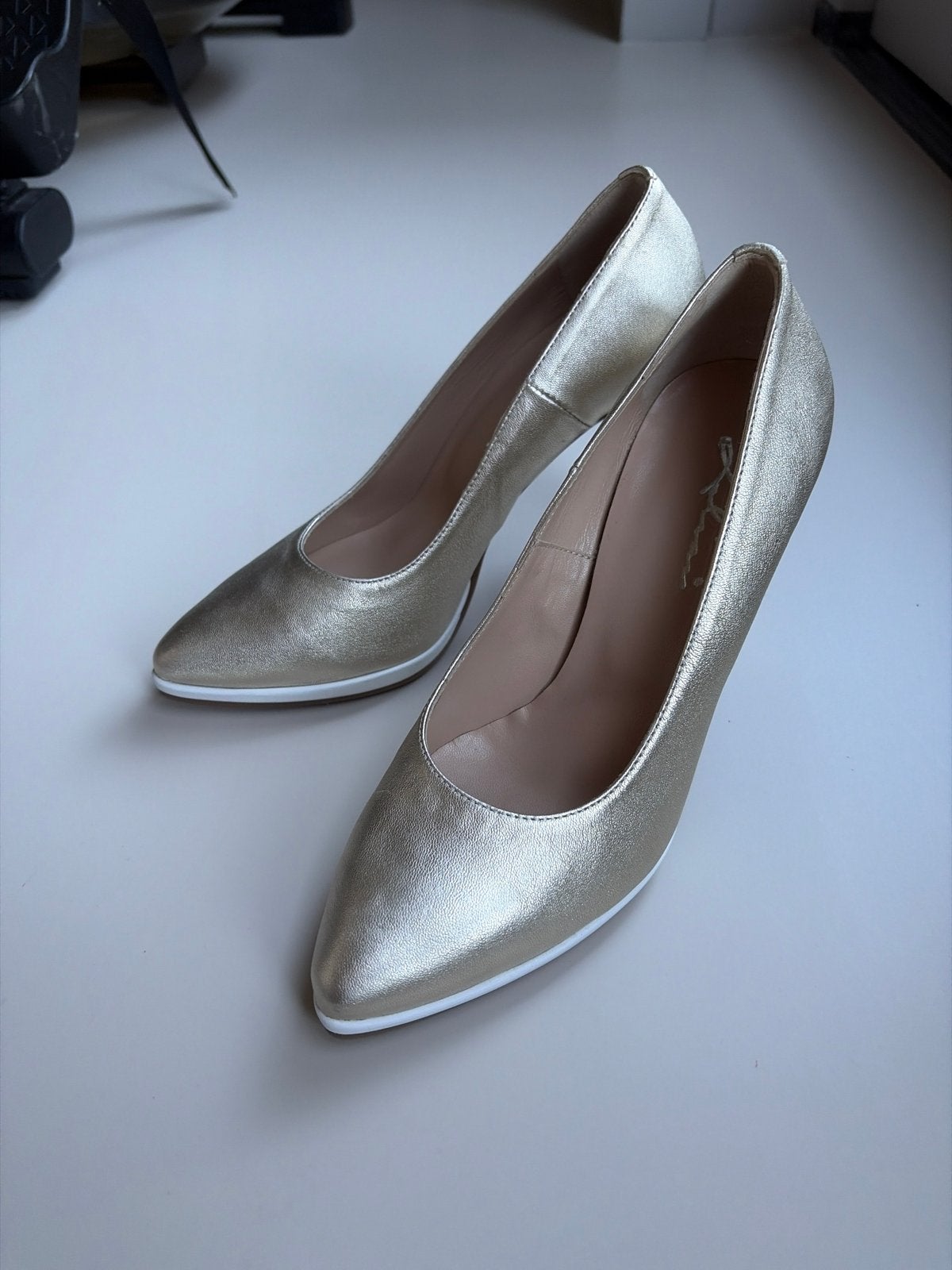 Lilian Pumps Goud - Maat 37 - Nieuw! Dejaque, Ophalen of Verzenden, Nieuw, Overige kleuren, Pumps