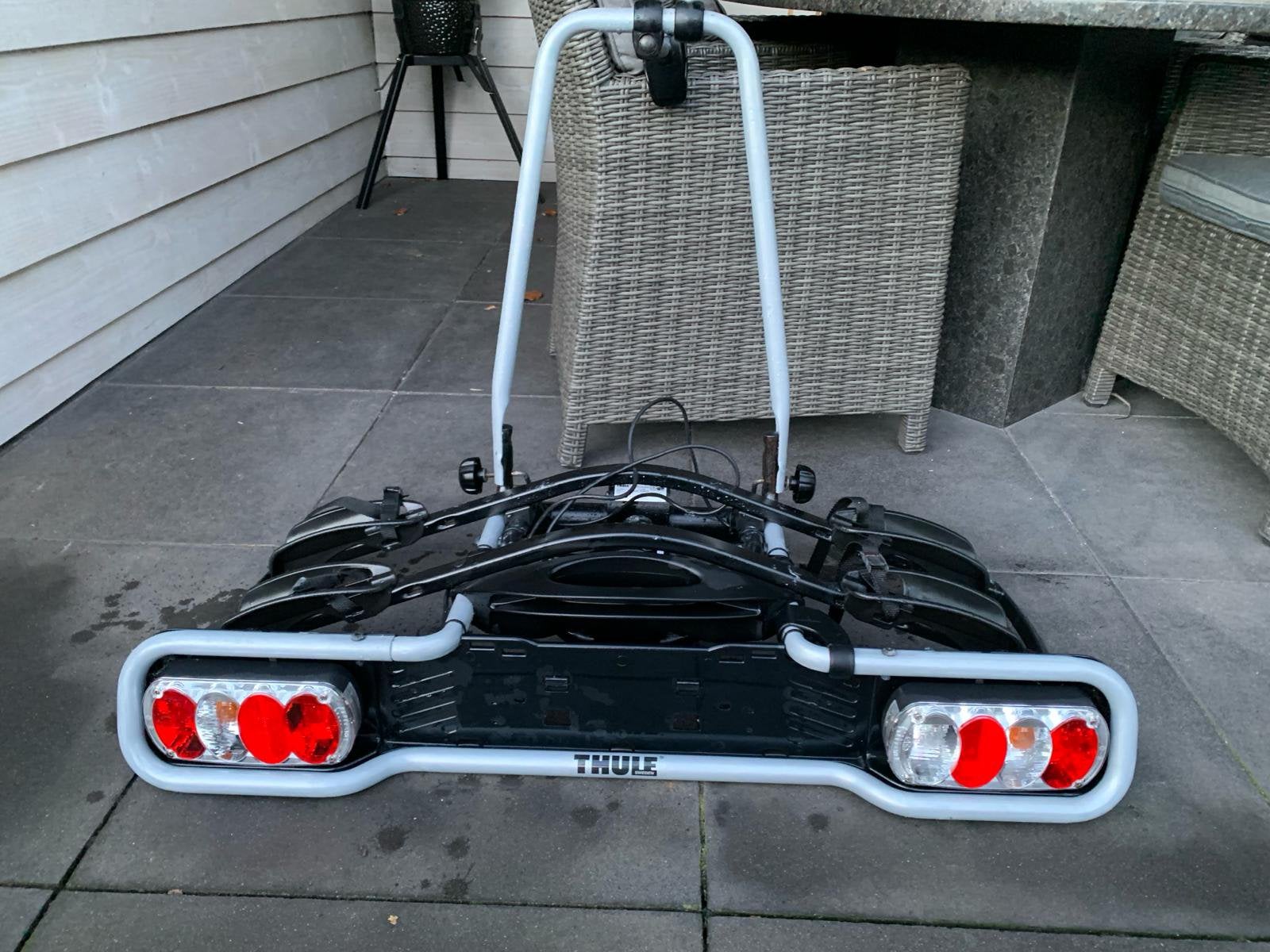 Thule kantelbare fietsendrager voor twee fietsen, Auto diversen, Ophalen, 2 fietsen, Gebruikt, Trekhaakdrager