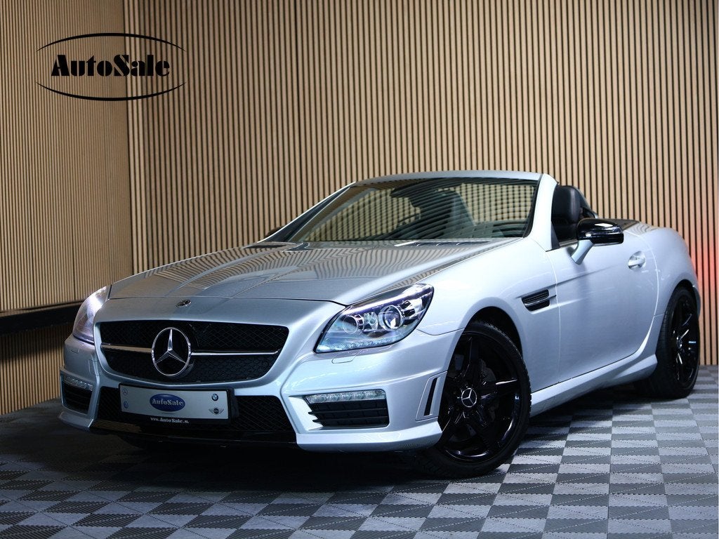 Mercedes-Benz SLK 250 AMG AUT NAVI PANO AIRSCARF STOELVW ECC, Auto's, Mercedes-Benz, Achterwielaandrijving, Gebruikt, Zwart, 4 cilinders