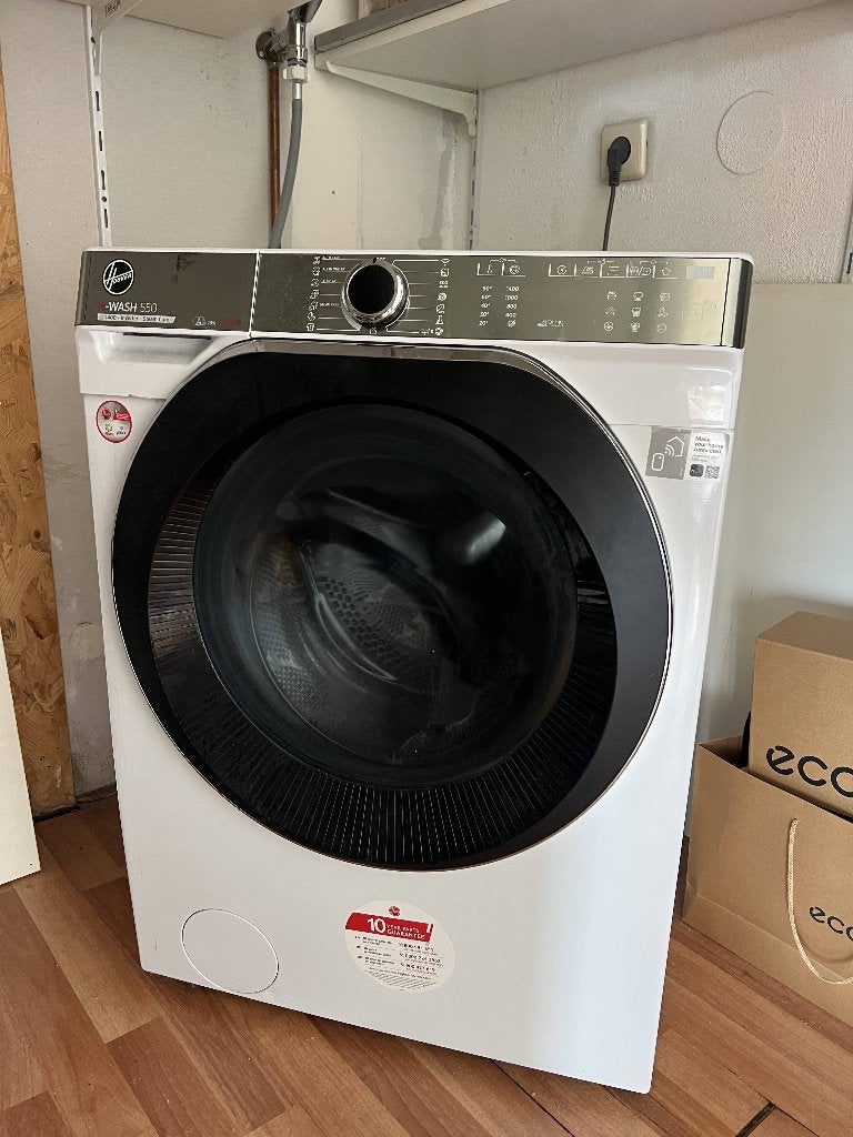 Wasmachine Hoover N-Wash 550, Ophalen, 1200 tot 1600 toeren, 8 tot 10 kg, Zo goed als nieuw