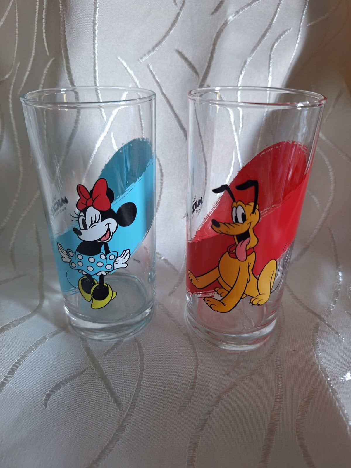 MICKEY AND FRIENDS glazen, MINNlE en PLUTO, Verzamelen, Ophalen of Verzenden, Mickey Mouse, Zo goed als nieuw, Servies