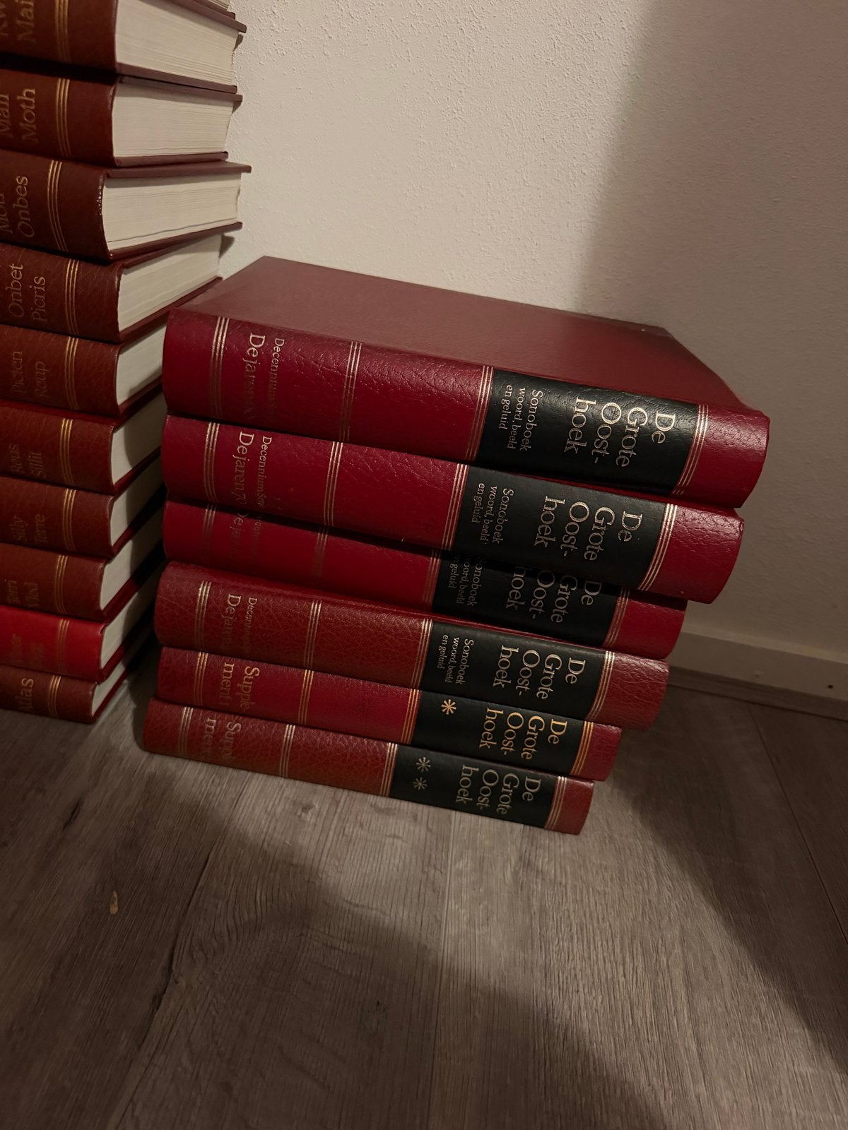 De Grote Oosthoek Encyclopedie met Sonobox, Ophalen of Verzenden, Zo goed als nieuw, Algemeen, Complete serie