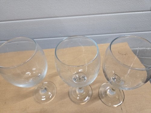 wijnglazen elegant met druppel gegraveerd, Verzamelen, Ophalen of Verzenden, 'T Olde Gre-j, Info@toldegrej.nl, Endepoelstraat 20f Didam
