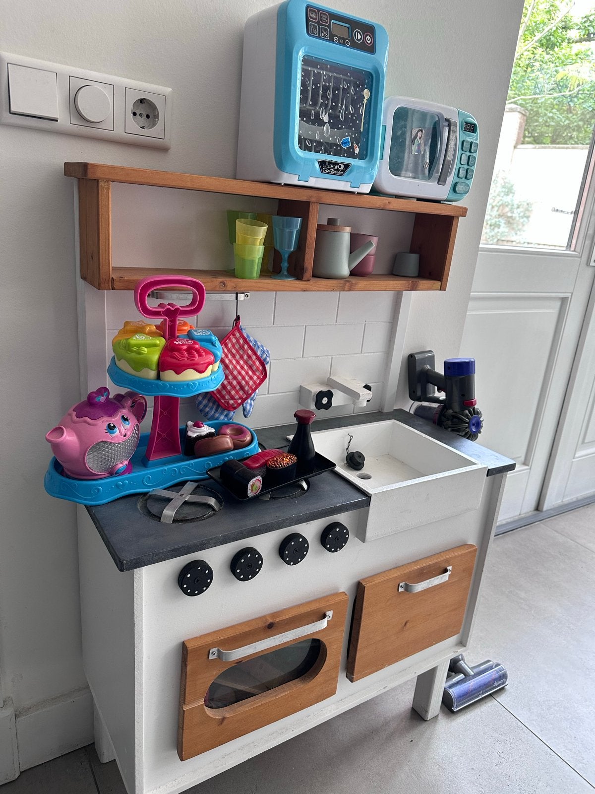 Speelkeuken met accessoires en speelgoedapparaten, Kinderen en Baby's, Speelgoed | Educatief en Creatief, Ophalen, Gebruikt, Knutselen