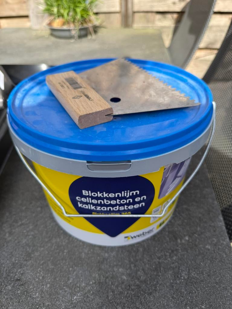 Blokkenlijm cellenbeton en kalkzandsteen nieuw, Ophalen, Zo goed als nieuw, Wit