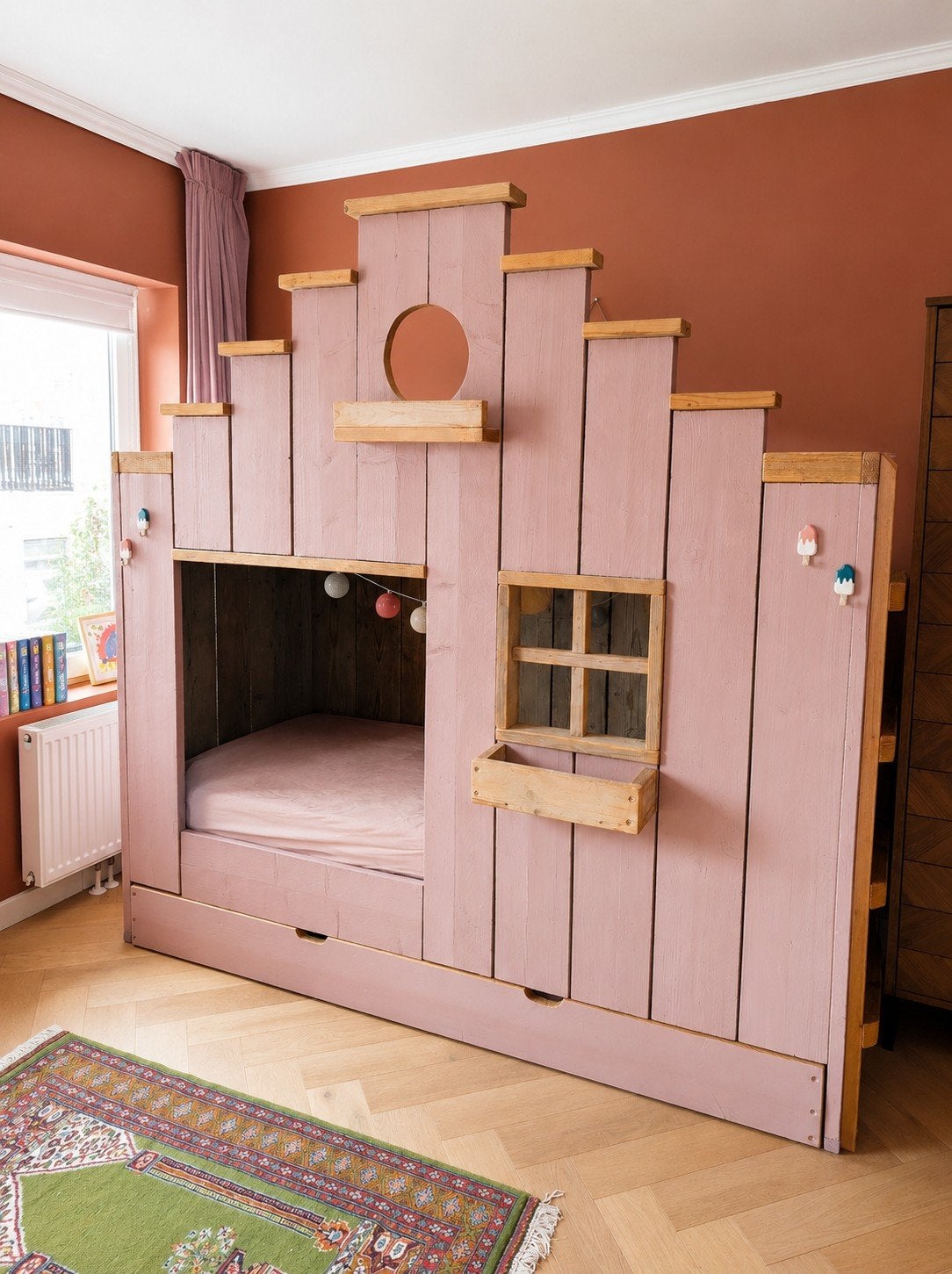 Saartje Prum Vogelhuis bed met logeerlade 90x200, Kinderen en Baby's, Kinderkamer | Bedden, Gebruikt, 180 cm of meer, 85 tot 100 cm