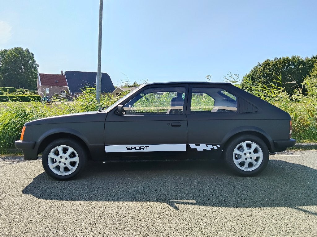 Opel kadett D 1.2S LPG / BENZINE BWJ 1983, Auto's, Oldtimers, Voorwielaandrijving, Stof, Zwart, Zwart
