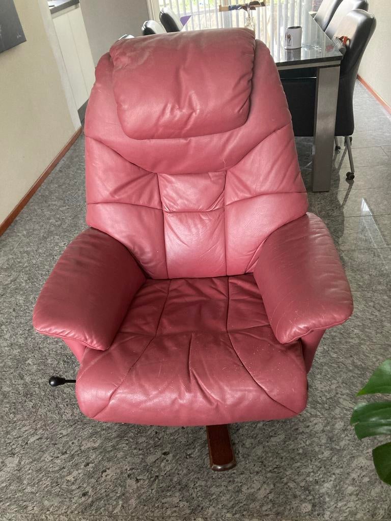 Gratis! Comfortabele roze leren relaxfauteuil - Gebruikt, Ophalen, Gebruikt, 50 tot 75 cm, Leer