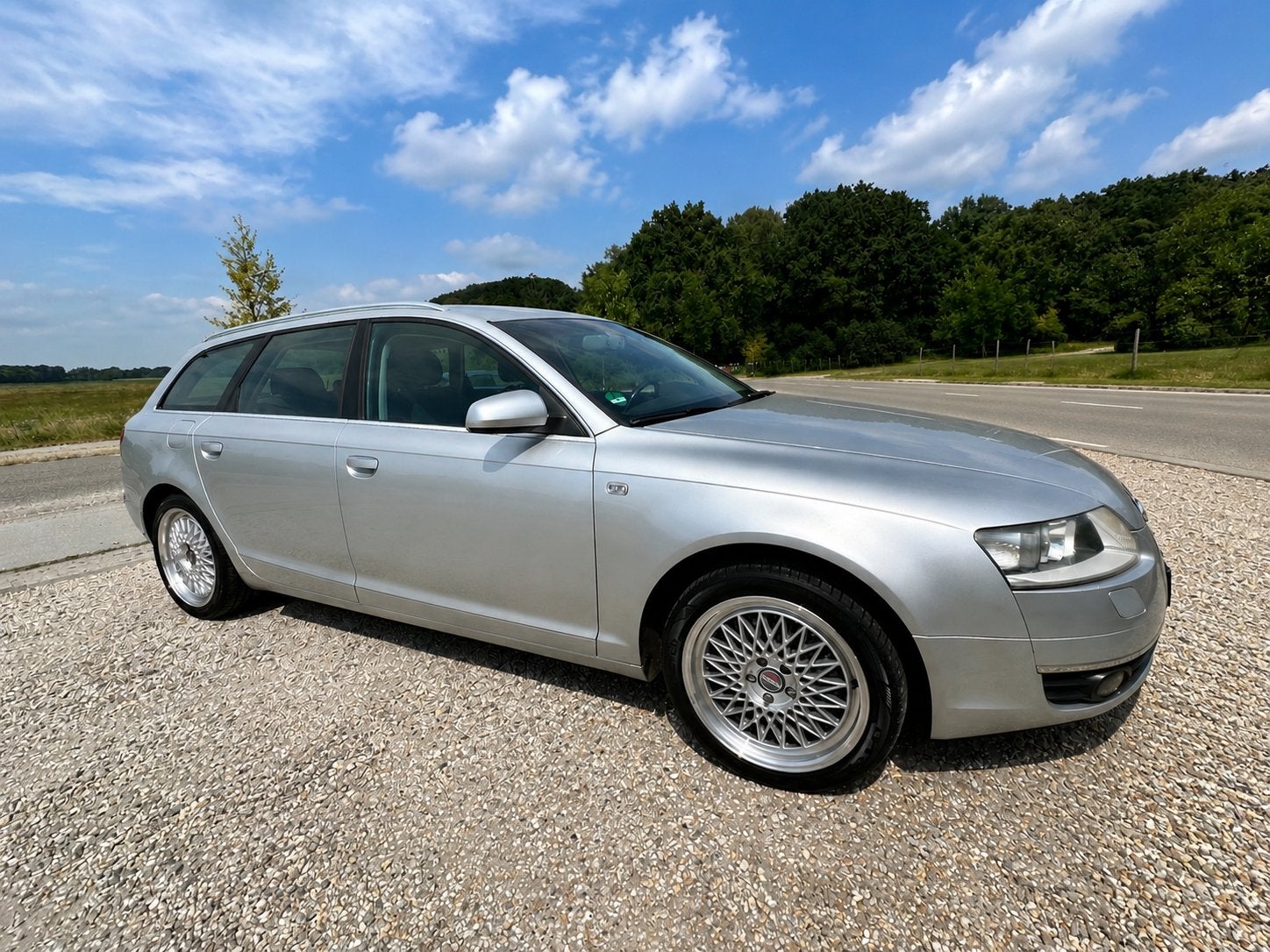 Audi A6 2.4 V6 AUT 2006 Airco Trekhaak, Auto's, Parkeersensor, 1800 kg, Zwart, Alcantara
