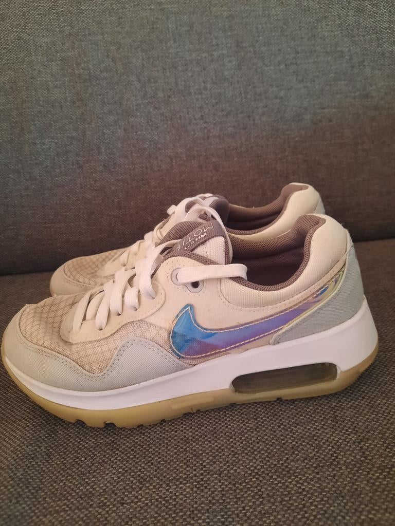 Air Max Motif 35.5, Gebruikt, Ophalen of Verzenden, Nike, Jongen of Meisje