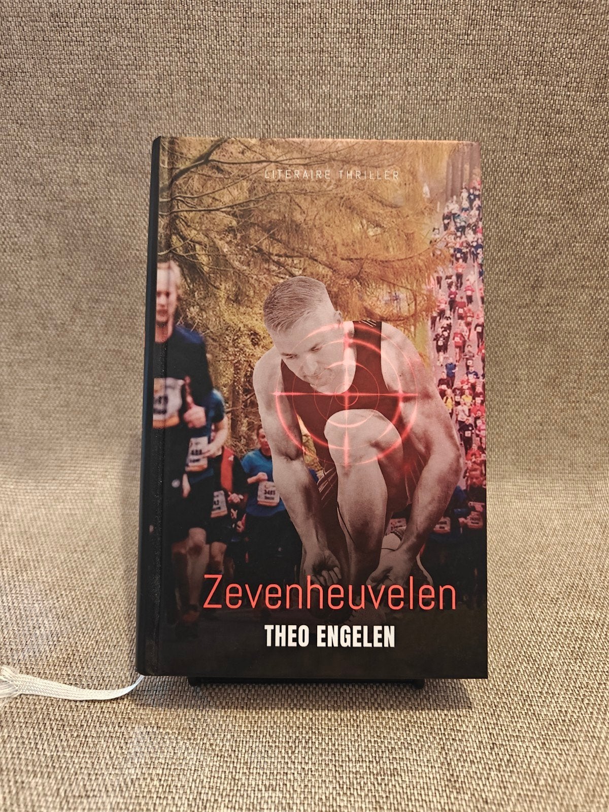 Zevenheuvelen - Literaire thriller van Theo Engelen, Ophalen of Verzenden, Zo goed als nieuw, Theo Engelen, Nederland