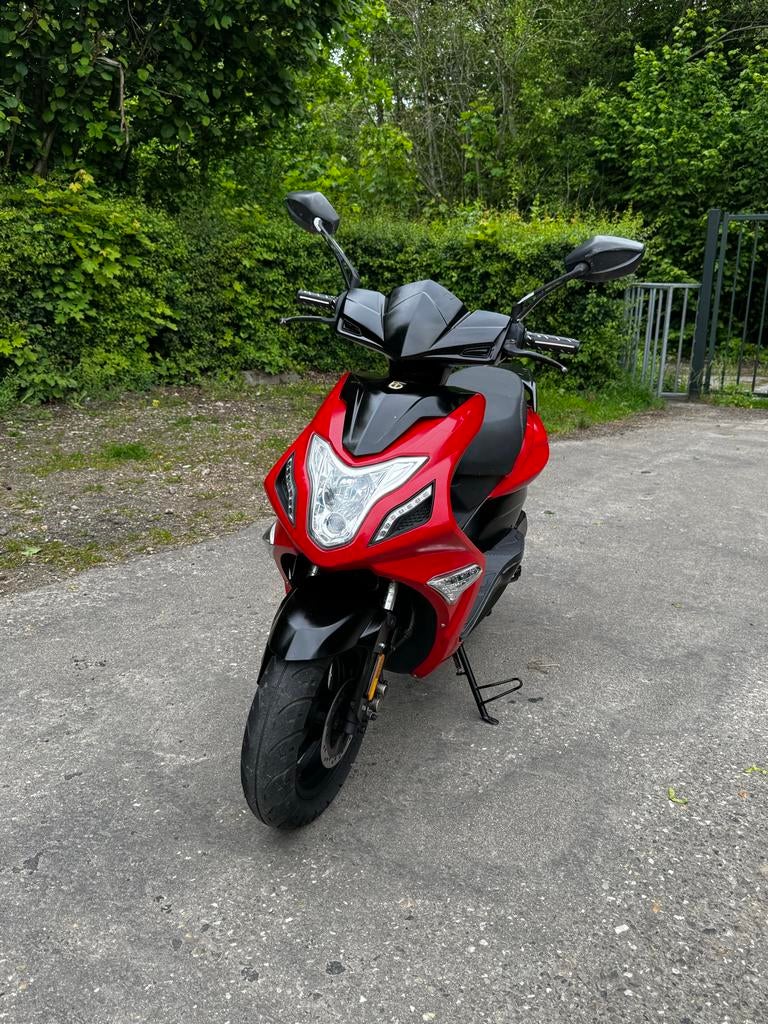 BTC R8 Scooter - 2018 Model, Fietsen en Brommers, Scooters | Yamaha, Ophalen, Overige modellen, Maximaal 45 km/u, Zo goed als nieuw