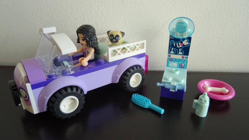Lego Friends Emma's mobiele dierenkliniek 41360, Ophalen of Verzenden, Zo goed als nieuw, Complete set, Lego