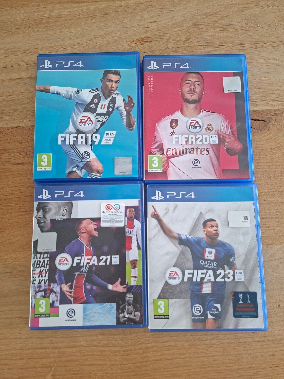 4 FIFA games PS4: FIFA 19, 20, 21, 23 - Voetbalplezier!, Gebruikt, Ophalen of Verzenden, Eén computer, Sport