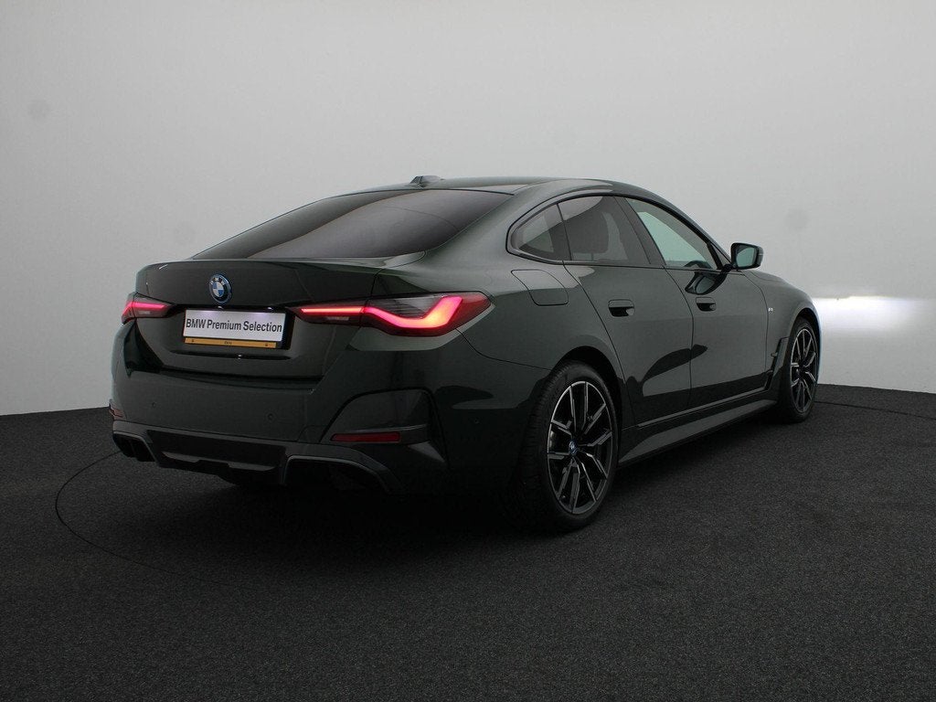 BMW i4 eDrive40 M Sportpakket | Achteruitrijcamera | Parking, Auto's, BMW, 590 km, Met garantie (alle), 340 pk, Origineel Nederlands
