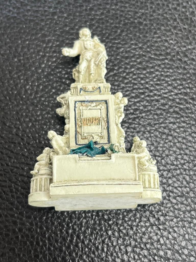 Mozart miniatuur, Ophalen of Verzenden, Zo goed als nieuw, Beeldje of Poppetje