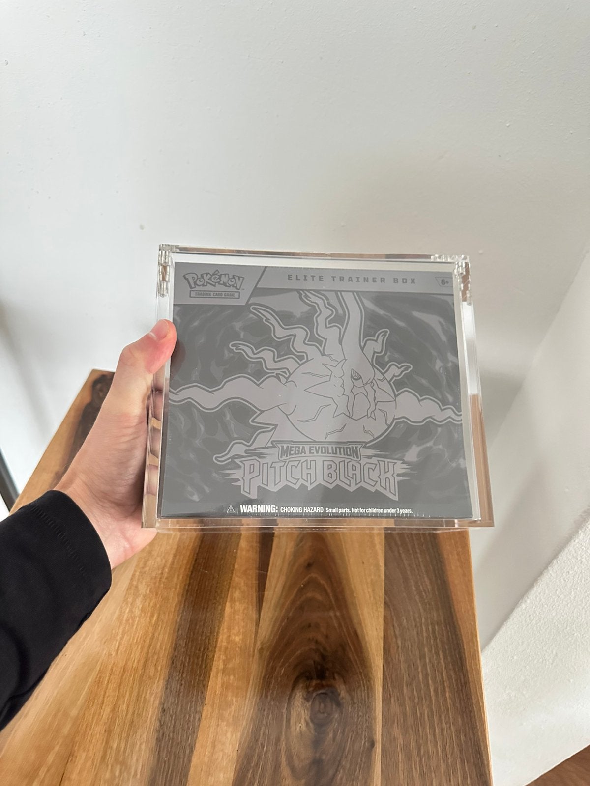 Pokémon Pitch Black ETB, Ophalen of Verzenden, Nieuw, Boosterbox