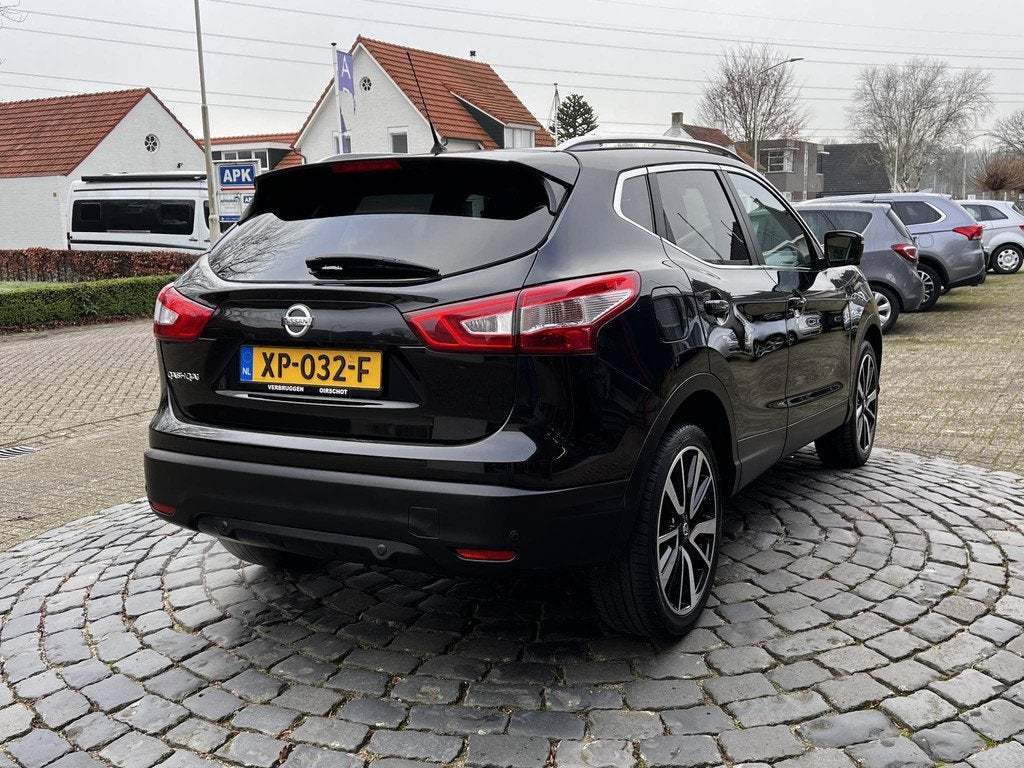 Nissan Qashqai 1.2 Premier Edition | Trekhaak | 19" LMV | Pa, Auto's, Nissan, Voorwielaandrijving, Euro 5, Gebruikt, Zwart