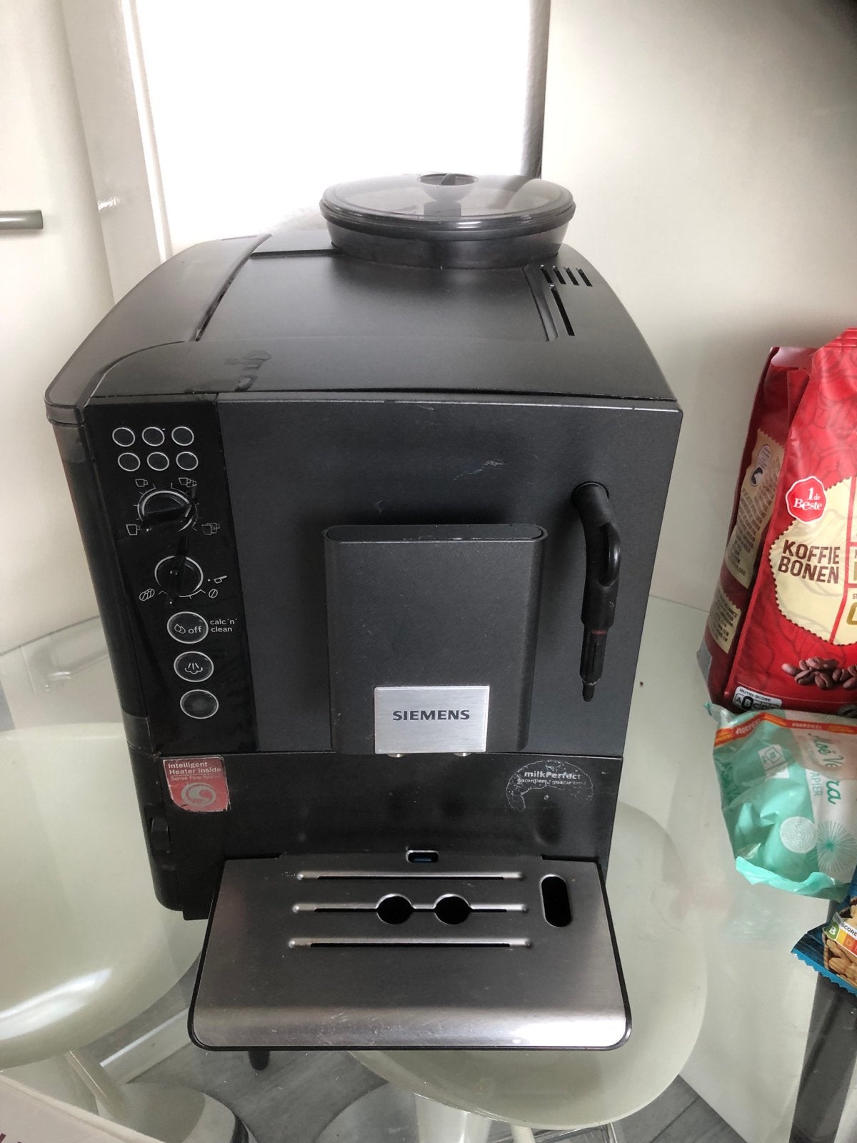 Siemens EQ.5 MacchiatoPlus koffiemachine, Witgoed en Apparatuur, Koffiezetapparaten, Afneembaar waterreservoir, Gebruikt, Koffiemachine