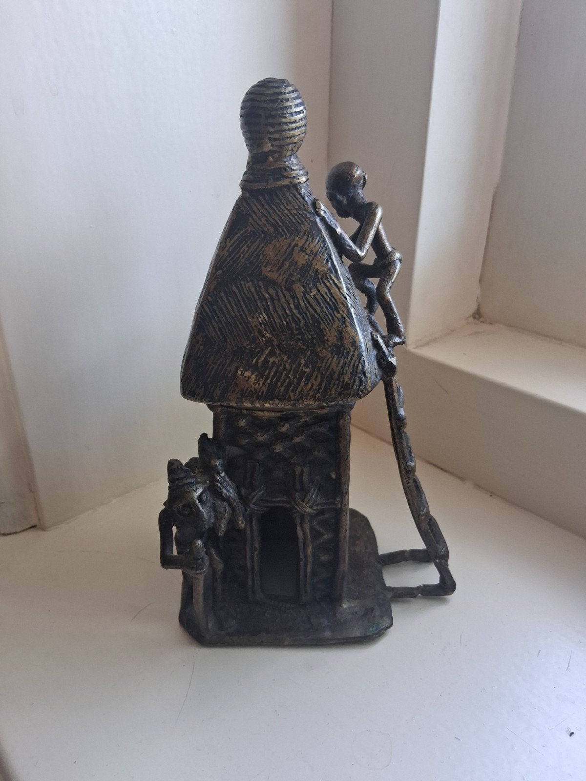 Brons beeldje afrikaans hutje, Ophalen of Verzenden, Brons