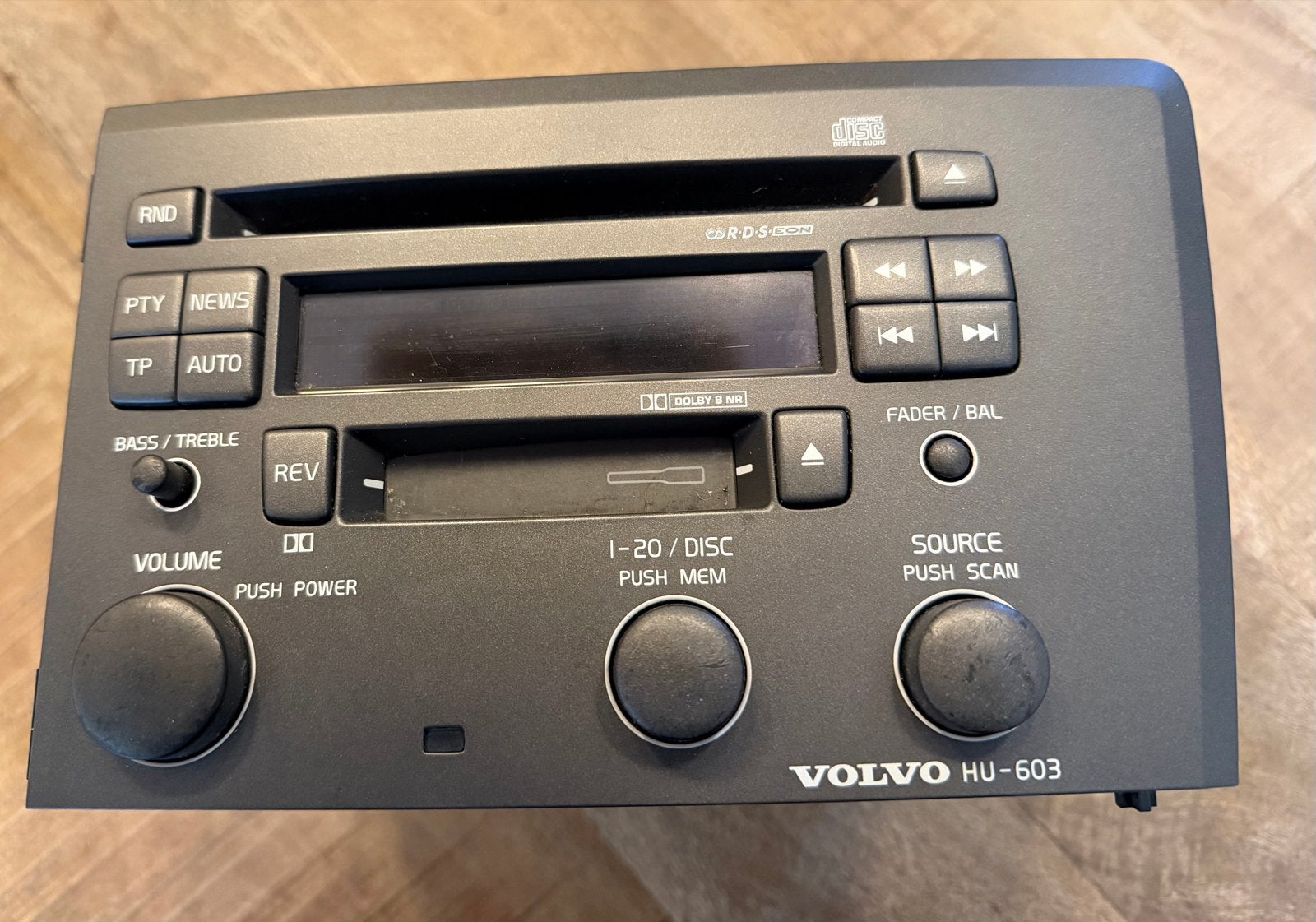 Volvo HU-603 Autoradio cassette en CD-speler, Gebruikt, Ophalen of Verzenden, @, Wiggie
