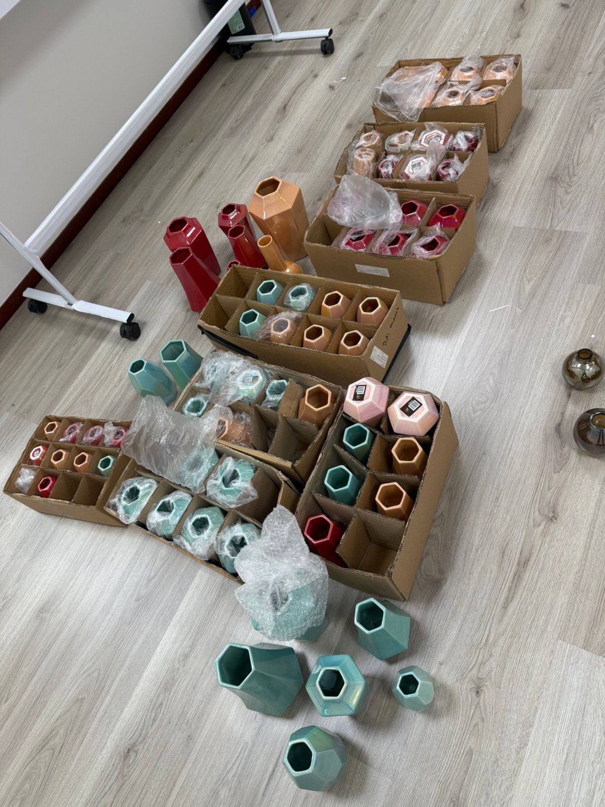 Vazen bloemen vaas alles mag weg, Hobby en Vrije tijd, Feestartikelen, Ophalen, Zo goed als nieuw, Versiering