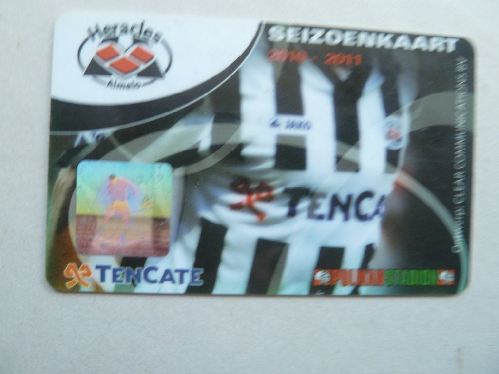 Seizoenkaart. Heracles.  2010/2011. Gele achterkant, Ophalen of Verzenden, Zo goed als nieuw, Overige binnenlandse clubs, Overige typen