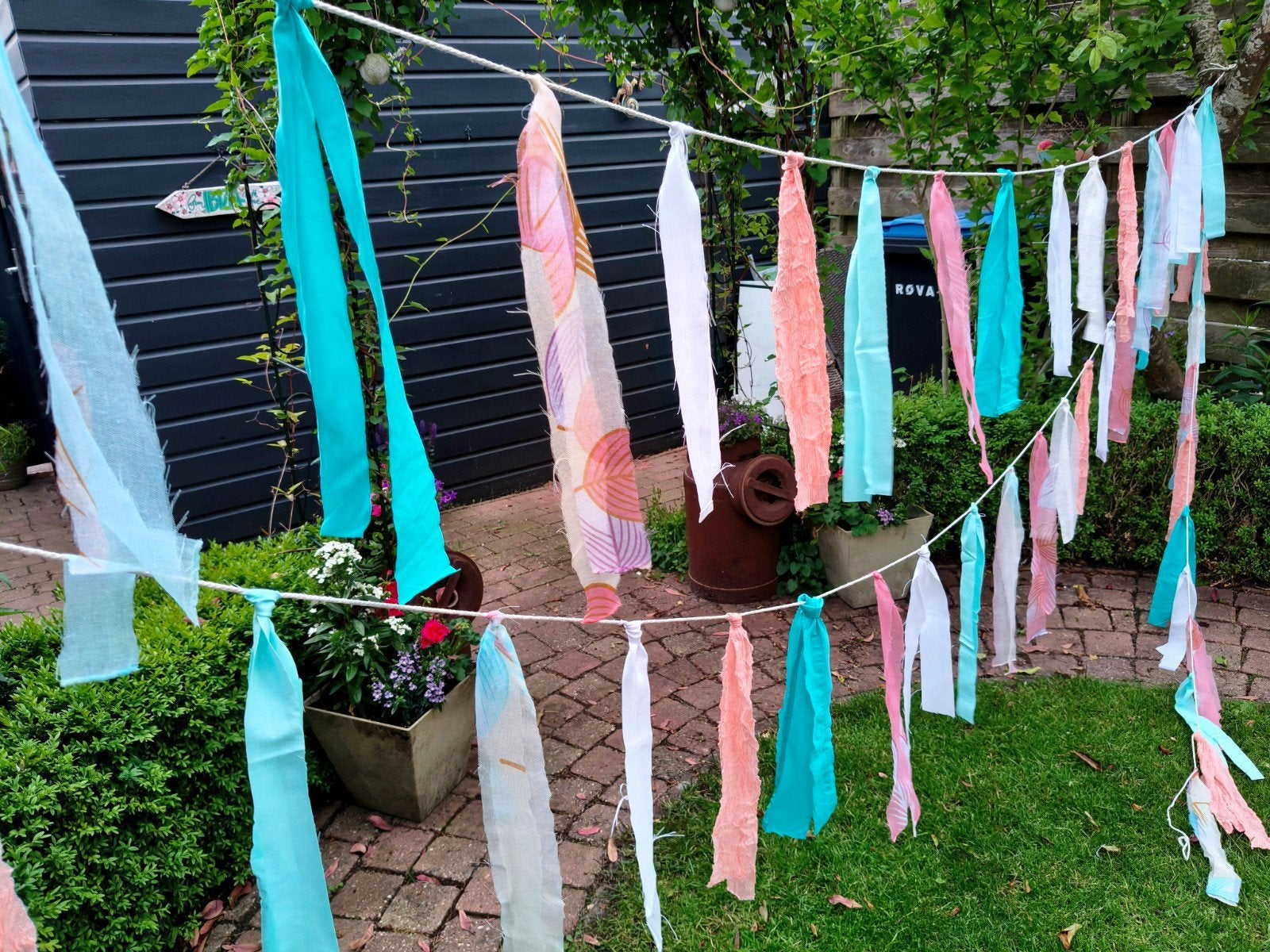 10 mtr Tassel Slinger Koraal Zalm Turquoise Crème, Ophalen of Verzenden, Nieuw, Versiering, Verjaardag
