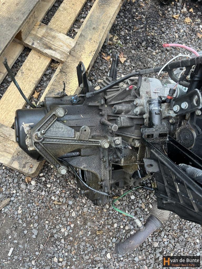 Versnellingsbak Renault clio 2 code:JB1513, Auto-onderdelen, Transmissie en Toebehoren, Renault, Gebruikt, Ophalen of Verzenden