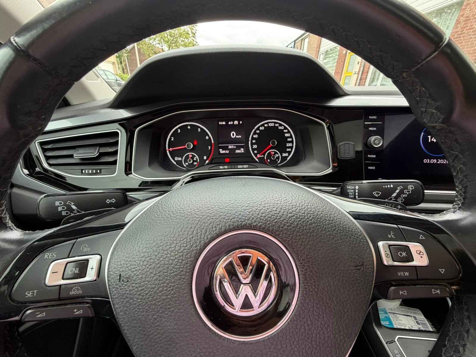 Foto 7 van Volkswagen Polo Business R Highline | Panorama Dak | 2019