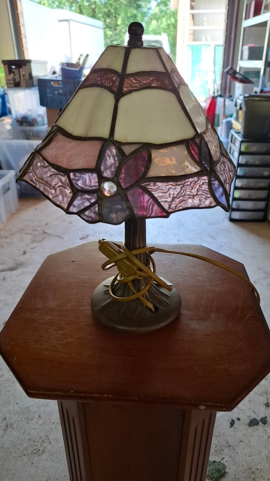 Vintage Tiffany-stijl tafellamp met glas-in-lood kap, Ophalen of Verzenden