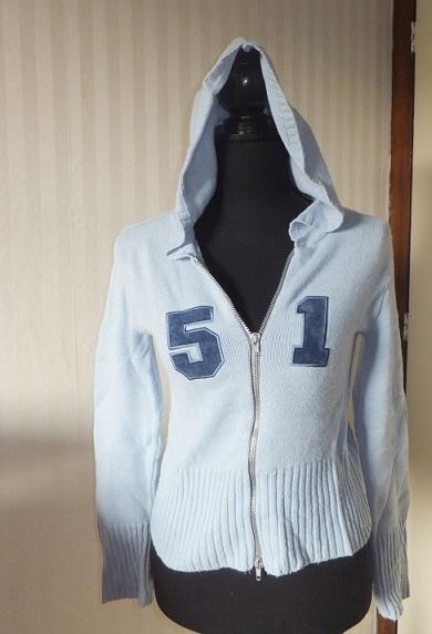 Sportief leuk vest in een mooie blauwe kleur. Met capuchon., Urban Poison, Maat 36 (S), Gedragen, Verzenden